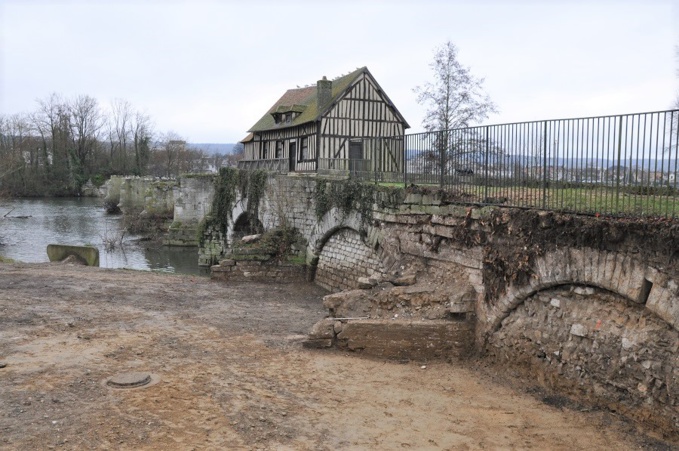 Vernon : un chantier école pour restaurer le vieux Pont des Tourelles
 