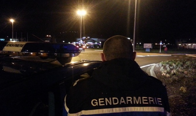 Les gendarmes ont relevé une quarantaine d'infractions : détention de stupéfiants, d'arme, conduite sous l'emprise d'un état alcoolique... (Photo d'illustration)
