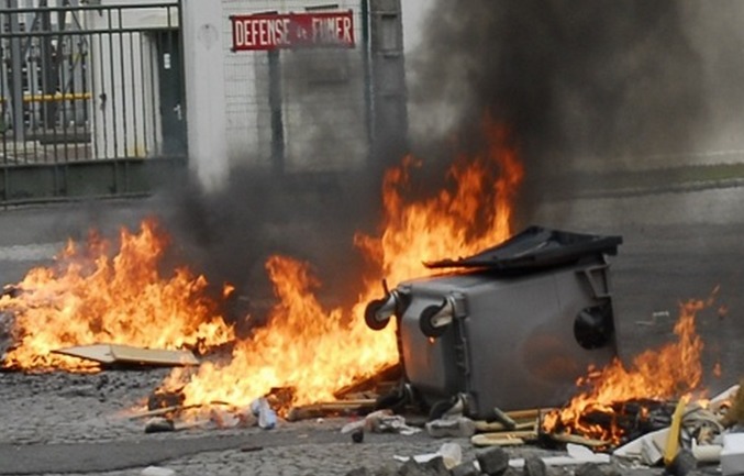 Rouen. Un incendiaire interpellé le briquet à la main cette nuit près de la Faculté de droit Rouen. Un incendiaire interpellé le briquet à la main cette nuit près de la Faculté de droit