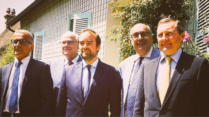Lors de sa rencontre avec les présidents des autres départements normands à Giverny (Eure), Sébastien Lecornu (au centre) a annoncé 