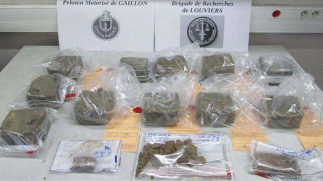 Les produits stupéfiants saisis par les gendarmes ont été placés sous scellés (Photo : Gendarmerie nationale)