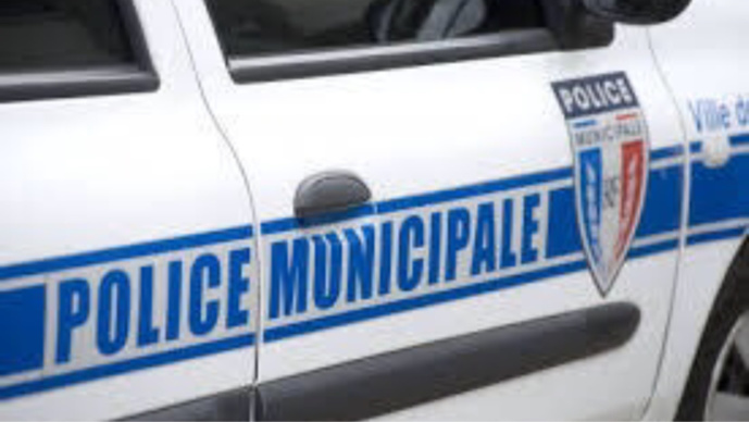 La police municipale caillassée à Plaisir La police municipale caillassée à Plaisir