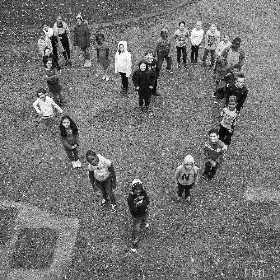 Convention internationale des droits de l enfant Le Havre ville Les enfants du centre de loisirs de la Ferme du Mont Leconte avaient réalisé cette photo