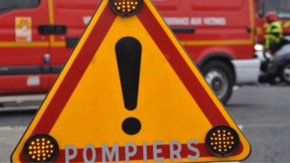 Accident : 30 tonnes de luzerne se déversent sur la route à ... - InfoNormandie.com