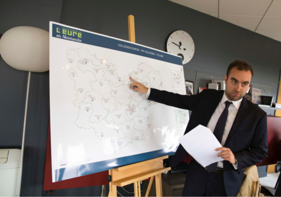 Début juin 2016, Sébastien Lecornu, président du Département, a présenté un plan d'urgence de 172,5 M€ destiné à moderniser et sécuriser les collèges de l'Eure (Photo@Département de l'Eure)