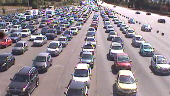 #InfoRoute. Le pic des bouchons atteint à midi avec un cumul de 470 km #InfoRoute. Le pic des bouchons atteint à midi avec un cumul de 470 km