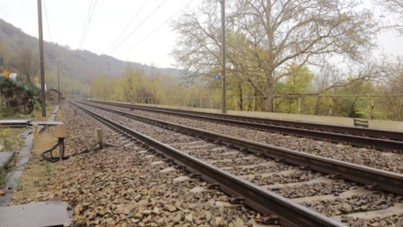 Feu en bordure des voies : trafic des trains interrompu entre Mantes et Conflans (Yvelines)