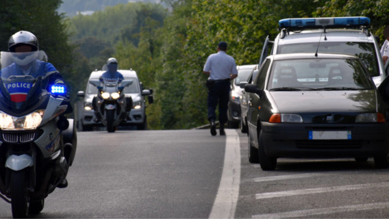 Les motards ont accompagné les contrevenants vers la sortie afin de les verbaliser dans un lieu sécurisé (photo@DDSP76)