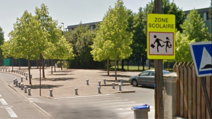Les faits se sont déroulés sur le parking devant le collège Montaigne (Illustration@Google Maps)