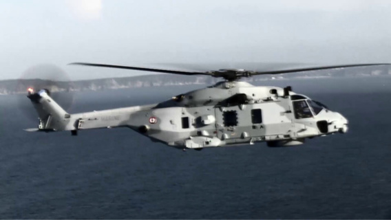 l'hélicoptère Caiman de la Marine nationale, stationné à Maupertus, a participé ce soir aux recherches (Photo@defense.gouv.fr)