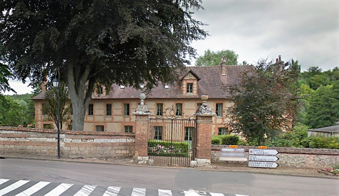 Inscrit au classement des Monuments historiques en 1973, l'ancien couvent est depuis quelques années une propriété privée à usage d'habitation (Illustration ©Google Maps)