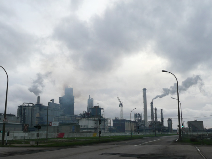 Les industriels doivent s'assurer du bon état et du bon fonctionnement des installations de combustion et des dispositifs antipollution (Illustration©infonormandie)