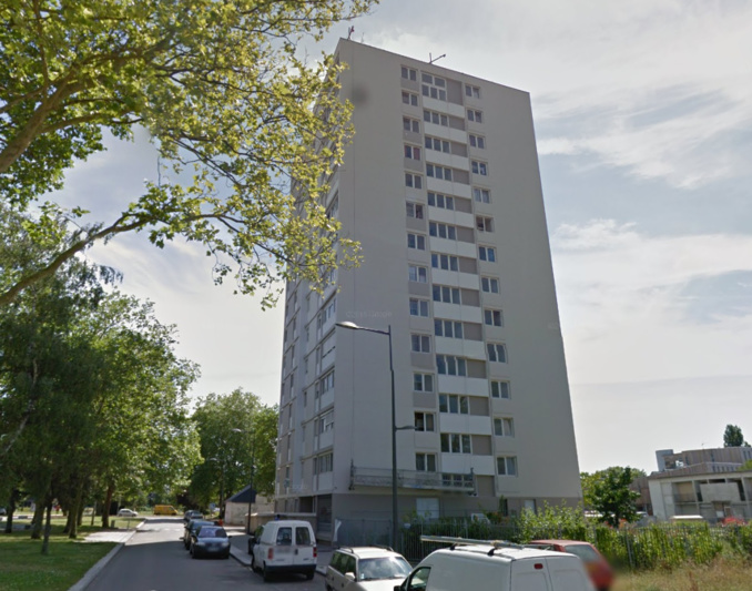 La tour d'où l'homme s'est jeté du 13 ème étage dans le quartier de la Madeleine (illustration)