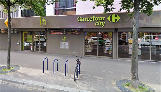 La supérette était sur le point de fermer lorsque le malfaiteur a fait irruption (Illustration) La supérette était sur le point de fermer lorsque le malfaiteur a fait irruption (Illustration)