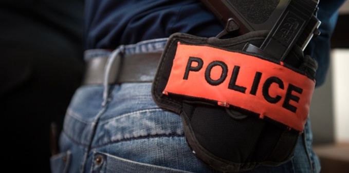 L'auteur du coup de couteau était toujours recherché dimanche par les enquêteurs (Illustration) L'auteur du coup de couteau était toujours recherché dimanche par les enquêteurs (Illustration)