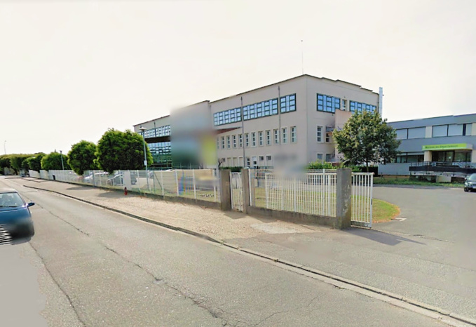 Le chauffeur de car a été pris à partie avenue de l'Industrie à proximité du collège Ariane (Illustration©Google Maps)