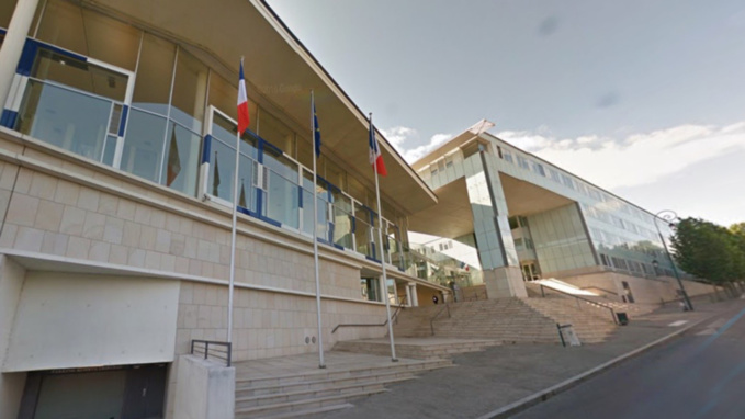 Francois Hollande à Pontoise mardi 7 février pour inaugurer le service d'accueil unique du justiciable 