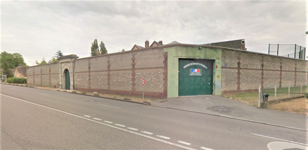 La maison d'arrêt d'Evreux (Illustration) La maison d'arrêt d'Evreux (Illustration)