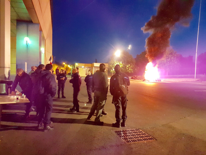 Eure : les surveillants de prison manifestent ce matin devant le centre de détention de Val-de-Reuil