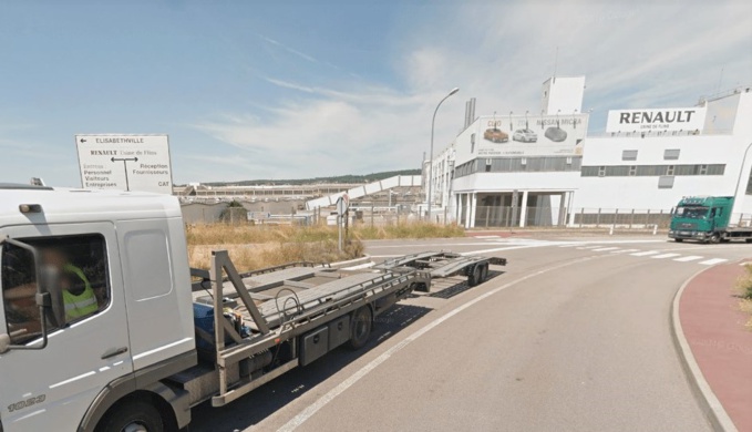 Le drame s'est déroulé dans la zone de fret de l'usine Renault-Flins (Illustration © Google Maps)