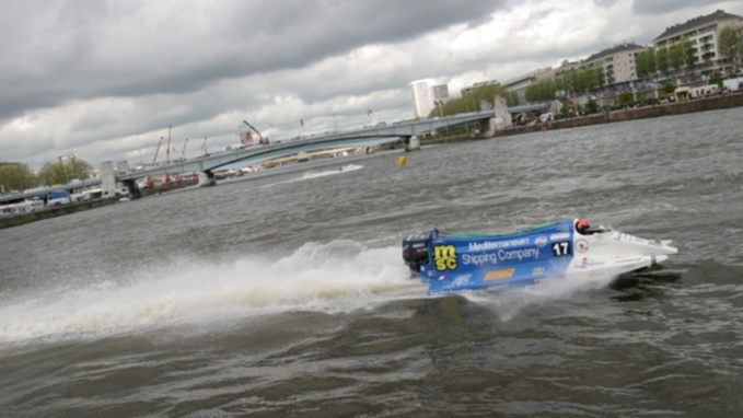 Rouen : une personne sauvée de la noyade par le dispositif de sécurité des 24 heures motonautiques Rouen : une personne sauvée de la noyade par le dispositif de sécurité des 24 heures motonautiques