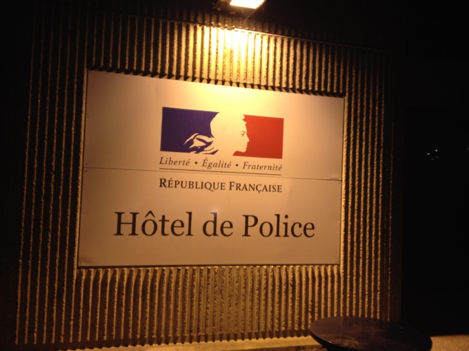 Le chauffard a été placé en garde à vue à l'hôtel de police de Rouen pour refus d'obtempérer, conduite sans permis et sous l'empire d'un état alcoolique (illustration © infoNormandie)