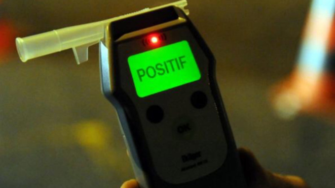 Alcool au volant : trois conducteurs, dont un en état de récidive, contrôlés positifs dans l'Eure Alcool au volant : trois conducteurs, dont un en état de récidive, contrôlés positifs dans l'Eure
