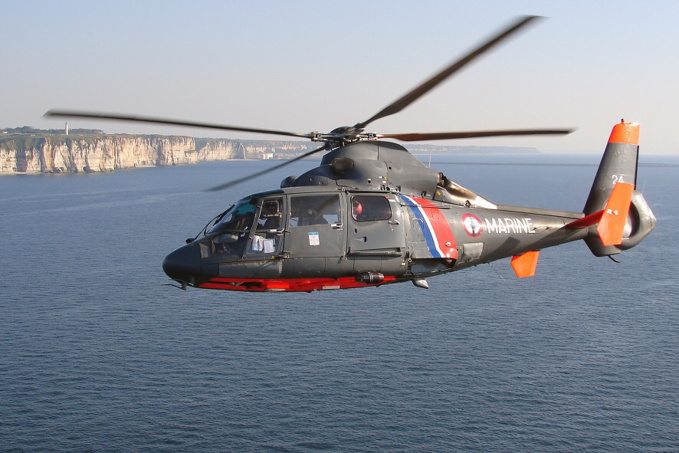 Une démonstration d'hélitreuillage avec l'hélicoptère Dauphin de la Marine nationale est prévue dans l'après-midi (photo@Défense nationale)