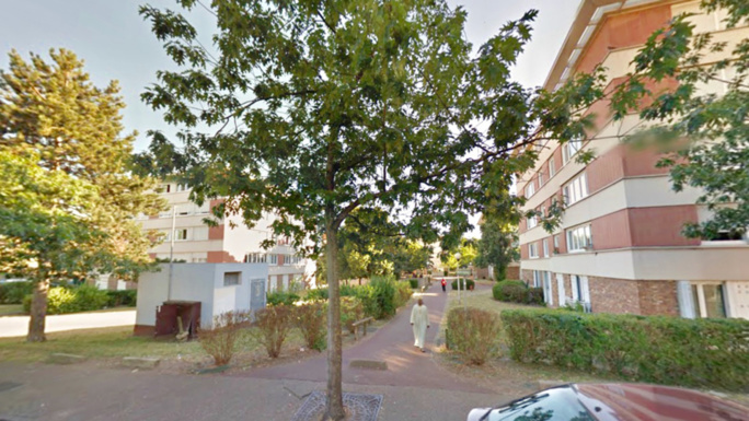 L'accident est survenu place des Violettes, près de la rue des Frères Tissier (illustration @ Google Maps)