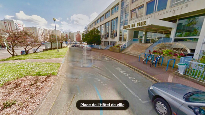 L'accident s'est produit place de l'hôtel de ville (Illustration @ Google Maps)