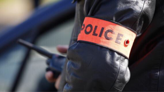 Dans un foyer de Rouen : elle menace une éducatrice avec un couteau et insulte les policiers