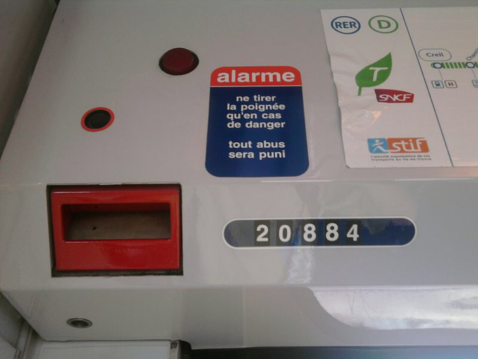 Le fait de tirer le signal d'alarme abusivement est sanctionné par une amende (illustration) Le fait de tirer le signal d'alarme abusivement est sanctionné par une amende (illustration)