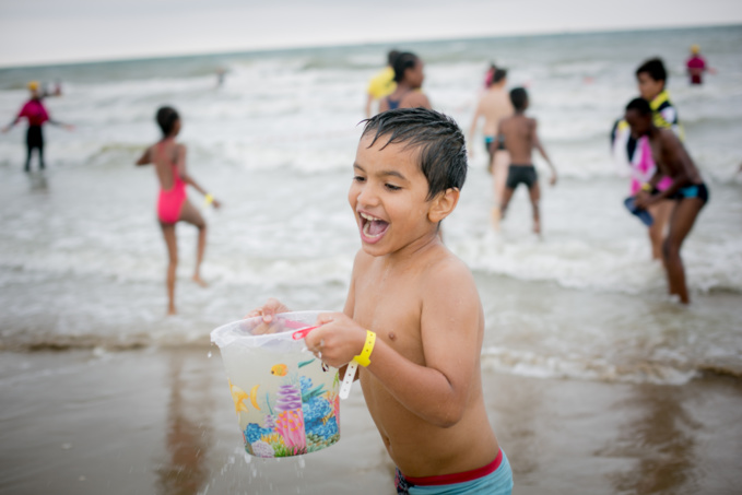 Journée inoubliable à la plage de Deauville pour 5 000 petits Franciliens grâce au Secours Populaire Journée inoubliable à la plage de Deauville pour 5 000 petits Franciliens grâce au Secours Populaire