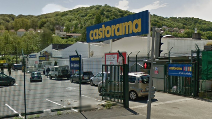 Le cambrioleur s'est introduit dans les locaux par la toiture (illustration @Google Maps) Le cambrioleur s'est introduit dans les locaux par la toiture (illustration @Google Maps)