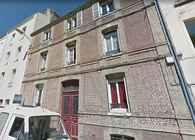 Le premier et second étages de cet immeuble ont été ravagés par les flammes (Photo d'illustration de mai 2016 © Google Maps)