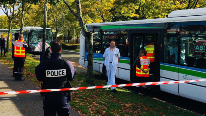 Deux bus se tamponnent à Élancourt : 19 blessés légers Deux bus se tamponnent à Élancourt : 19 blessés légers