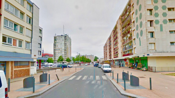 La BMW a brûlé rue Irène Joliot Curie (illustration @ Google Maps)