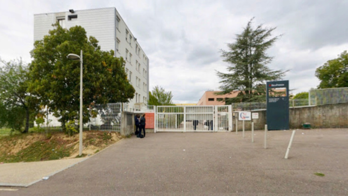 Le lycée a été fermé ce mardi et le restera demain mercredi (Illustration @ Google Maps) Le lycée a été fermé ce mardi et le restera demain mercredi (Illustration @ Google Maps)