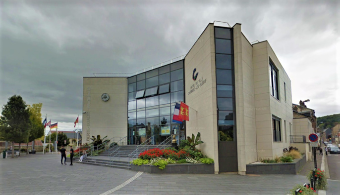 L'hôtel de ville de Caudebec-lès-Elbeuf L'hôtel de ville de Caudebec-lès-Elbeuf