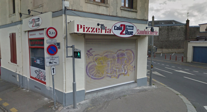 La pizzeria est régulèrement la cible de tagueurs (illustration © Google Maps)