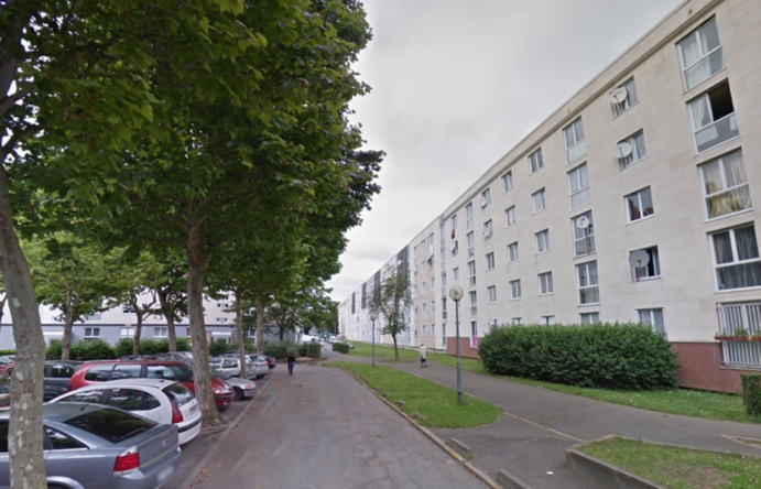 Place Savorgnan de Brazza à Poissy Place Savorgnan de Brazza à Poissy