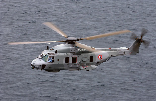 L'hélicoptère Caïman de la Marine nationale participait toujours aux recherches ce soir à 22 heures (illustration @ Marine)