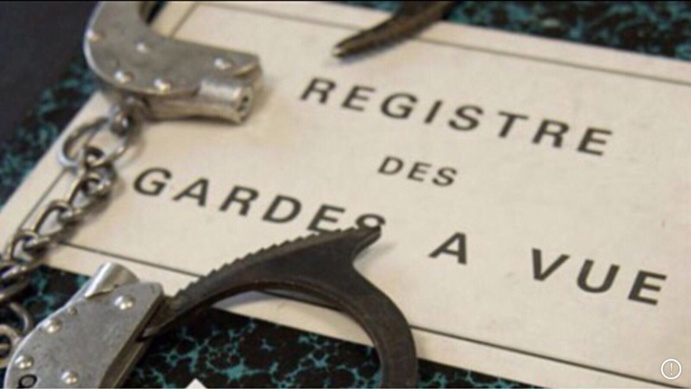 Violences conjugales à Évreux : alcoolisé, il frappe et crache sur sa conjointe Violences conjugales à Évreux : alcoolisé, il frappe et crache sur sa conjointe