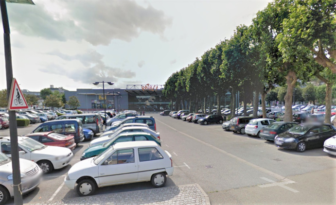 L'automobiliste ivre faisait des embardées sur le parking (Illustration) L'automobiliste ivre faisait des embardées sur le parking (Illustration)