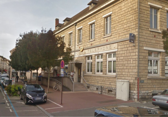 Le bureau de poste, avenue Maurice-Berteaux, est situé près de la mairie (Illustyration © Google Maps)