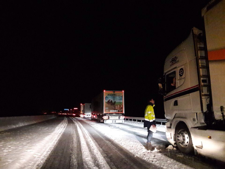 Les poids lourds sont à nouveau bloqués sur les zones de stockage (Photo @ D.R.)