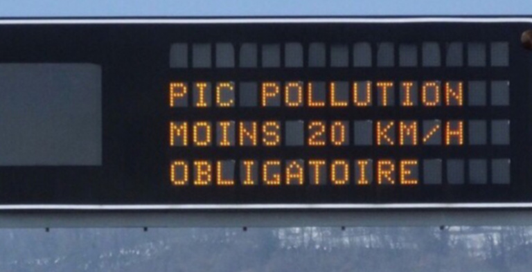 La préfecture recommande aux usagers de la route d'abaisser leur vitesse de 20 km/h La préfecture recommande aux usagers de la route d'abaisser leur vitesse de 20 km/h