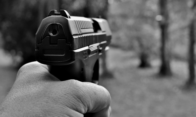 Le chargeur du pistolet automatique était chargé de quatre cartouches à blanc (Illustration © Pixabay)