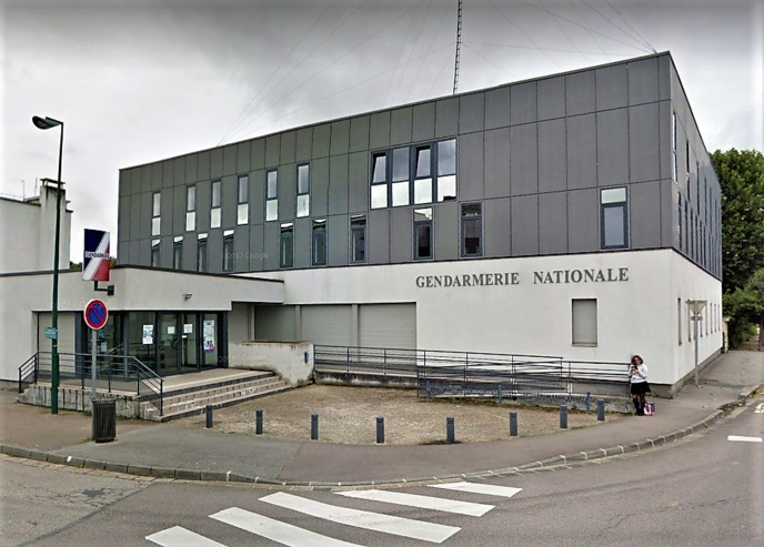 L'escroc est tombé dans le piège tendu par les gendarmes de Pont-Audemer (Illustration) L'escroc est tombé dans le piège tendu par les gendarmes de Pont-Audemer (Illustration)