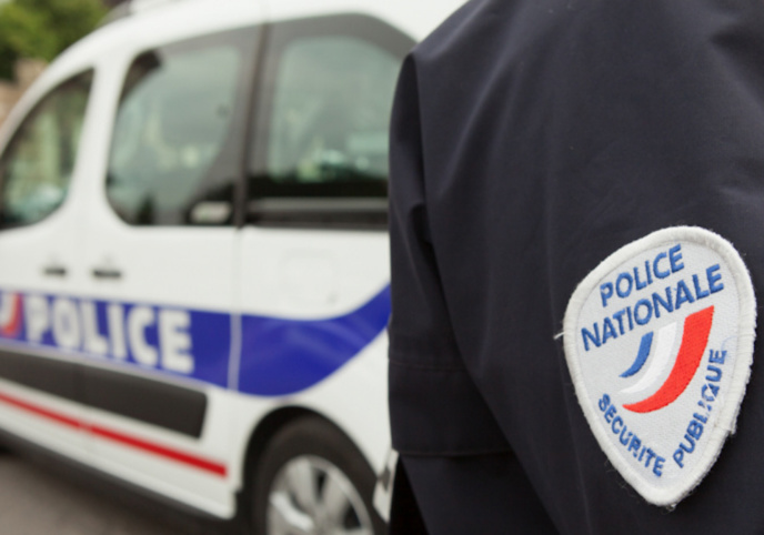 Sotteville-lès-Rouen (Seine-Maritime) : deux lycéens blessés au couteau par un troisième sur fond de rivalité amoureuse